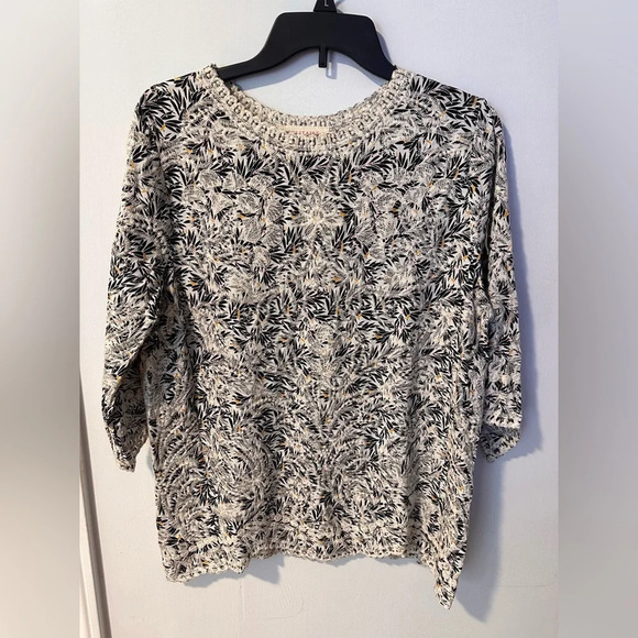 Solitaire Floral Embroidered Short Sleeve Scallop Hem Beige Black Tunic Top S - Picture 1 of 6